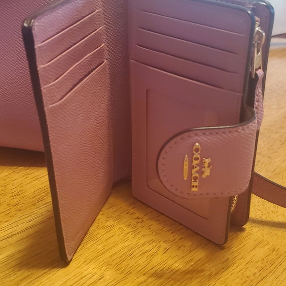 Coach Satchel with matching wallet - Picture 4 of 11